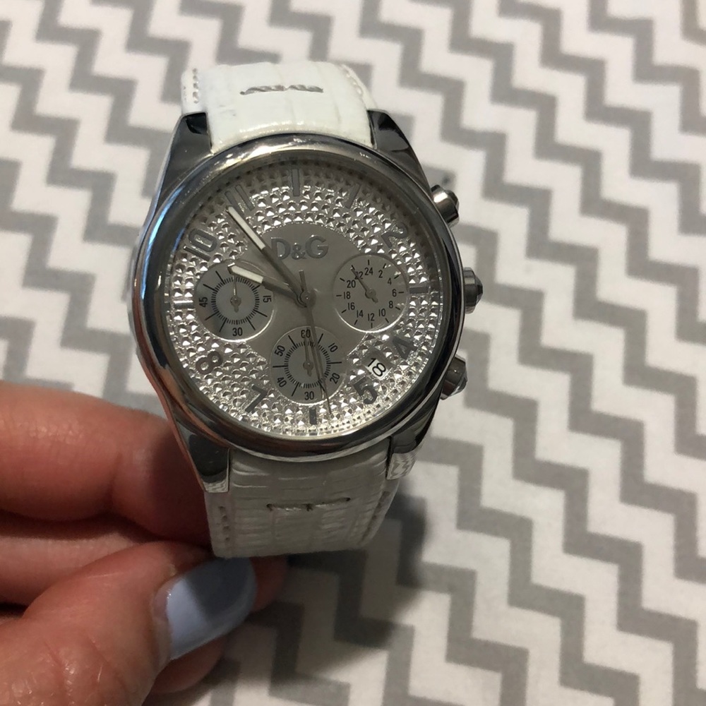 Dolce & Gabbana white genuine leather watch.